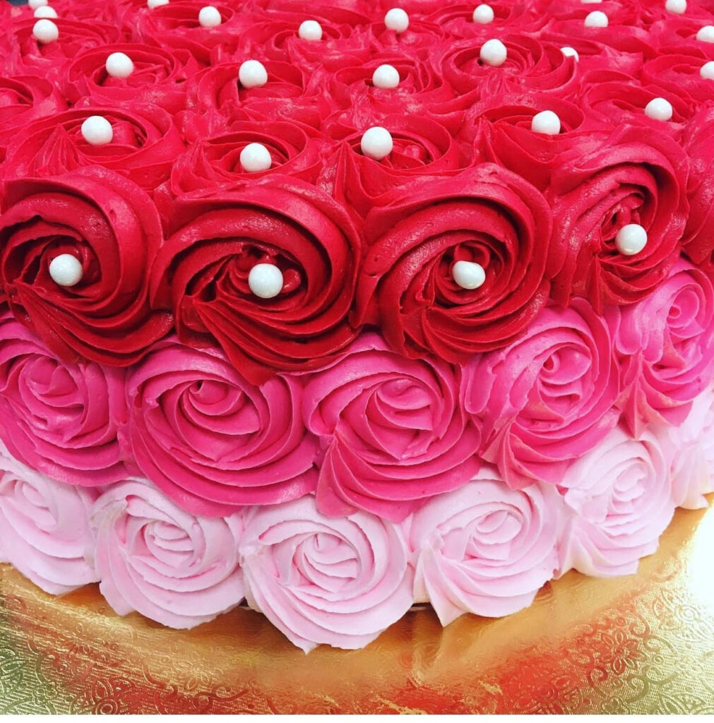 Multicolored swirl frosting